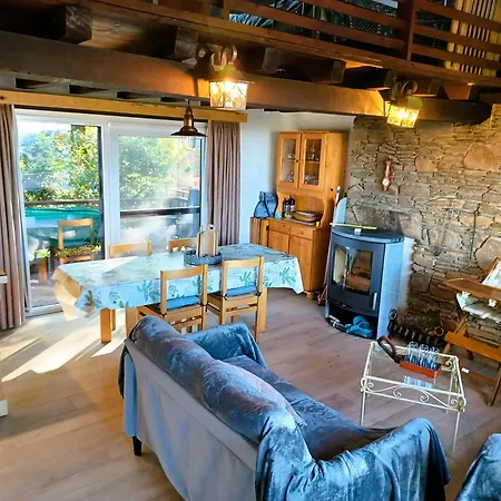 Holiday home Louloudia Bonsoy Jaune 12 In Het Bos Met Mooi Uitzicht En Kalmte Blaimont